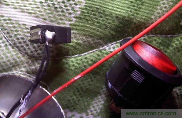 高亮LED手電筒超簡(jiǎn)DIY:原理圖+全過程