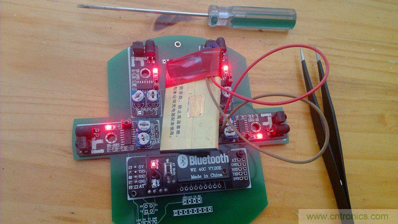 牛人力作！PCB版藍牙智能小車DIY