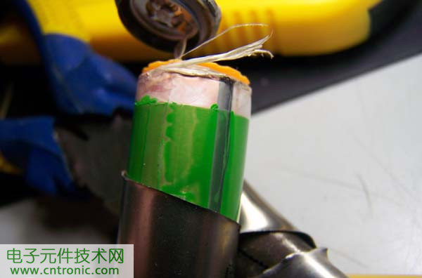 筆記本電池拆解，探秘電池內部結構
