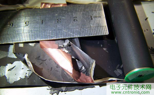 筆記本電池拆解，探秘電池內部結構