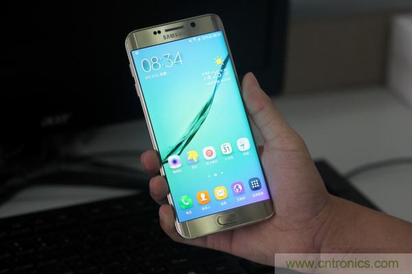 三星S6 Edge+拆解：比S6 Edge加在哪里？