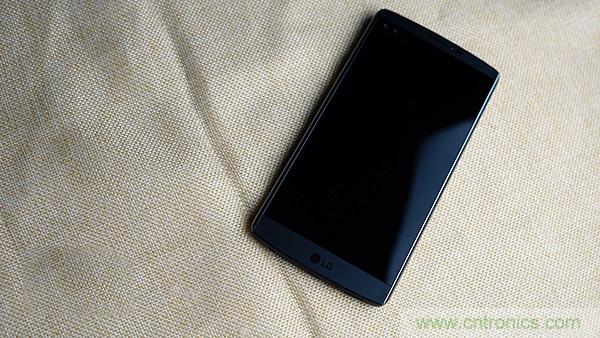 業(yè)界良心 LG V10 評測:剛毅、冷峻，不失人性化