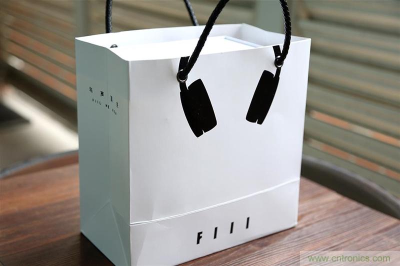 頭條哥的夢想之作！FIIL耳機(jī)能讓汪峰上頭條否？